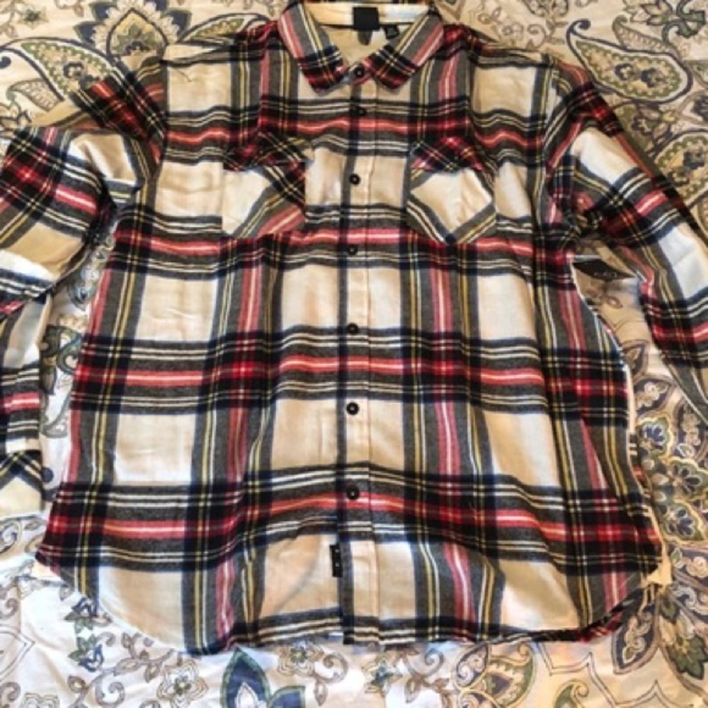 Brand new men’s flannel XXL
Nordstrom Burnside